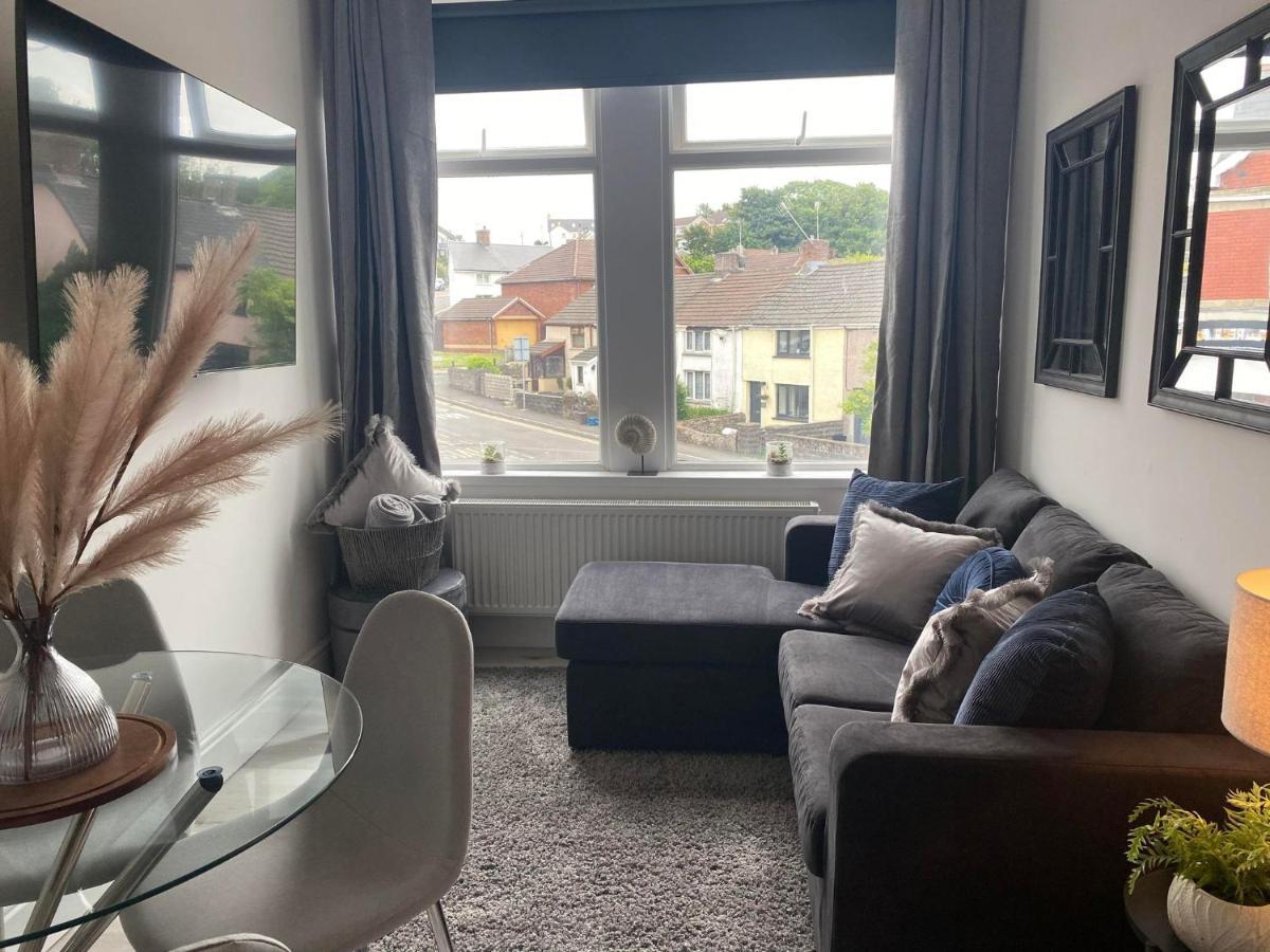 The Retreats 2 Kenfig Hill Pet Friendly 2 Bedroom Flat With King Size Bed Twin Beds And Sofa Bed Sleeps Up To 5 People Exteriér fotografie